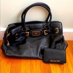 MICHAEL KORS PURSE AND WALLET
